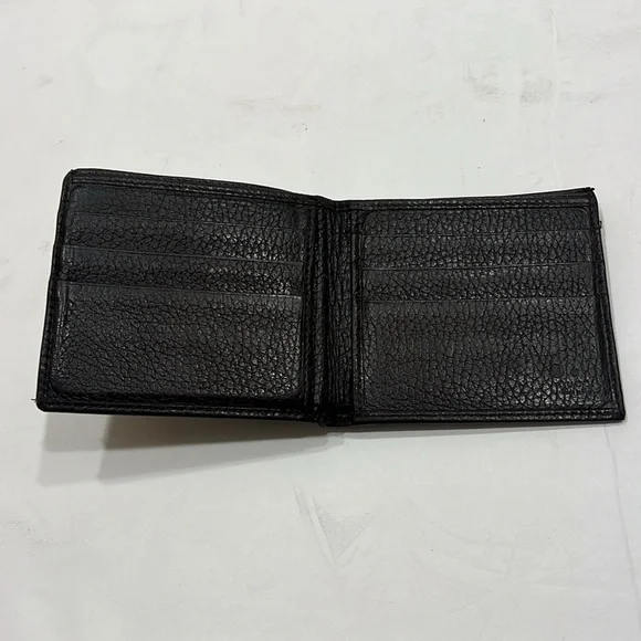 Brown Gucci logo wallet cloth material six credit card holder gently worn… - Picture 2 of 7